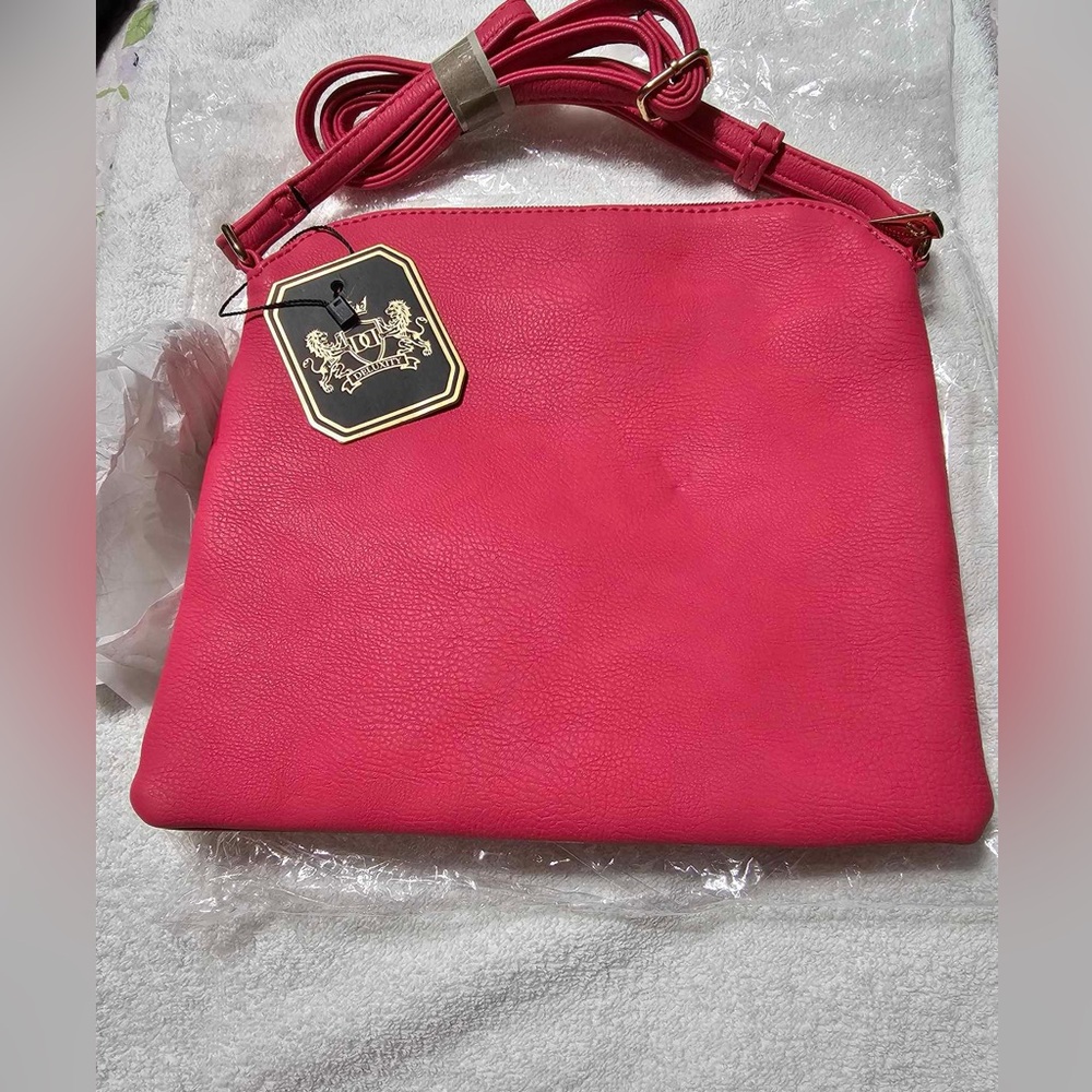 🆕NWT Deluxity Crossbody Bag